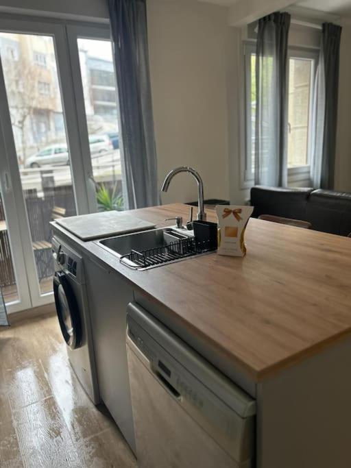 Appartamento Piso Deluxe Con Balcon Cerca Del Casco Viejo Bilbao Esterno foto